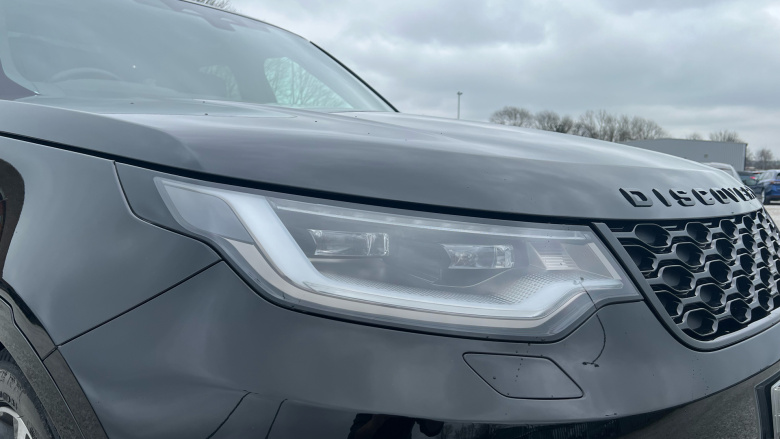 Land Rover Discovery 3.0 D300 R-Dynamic SE 5dr Auto Diesel Station Wagon